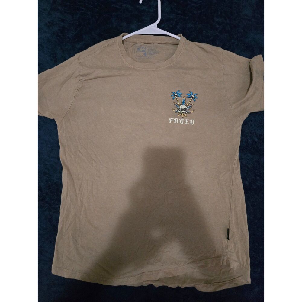 Dikotomy Men’s Medium Faded Tan Graphic T-Shirt Skull Mushroom Palm Trees Faded